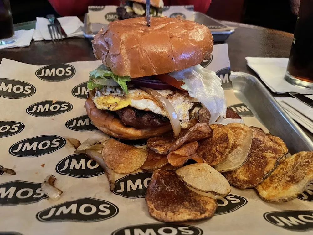 Basi Burger and Chips